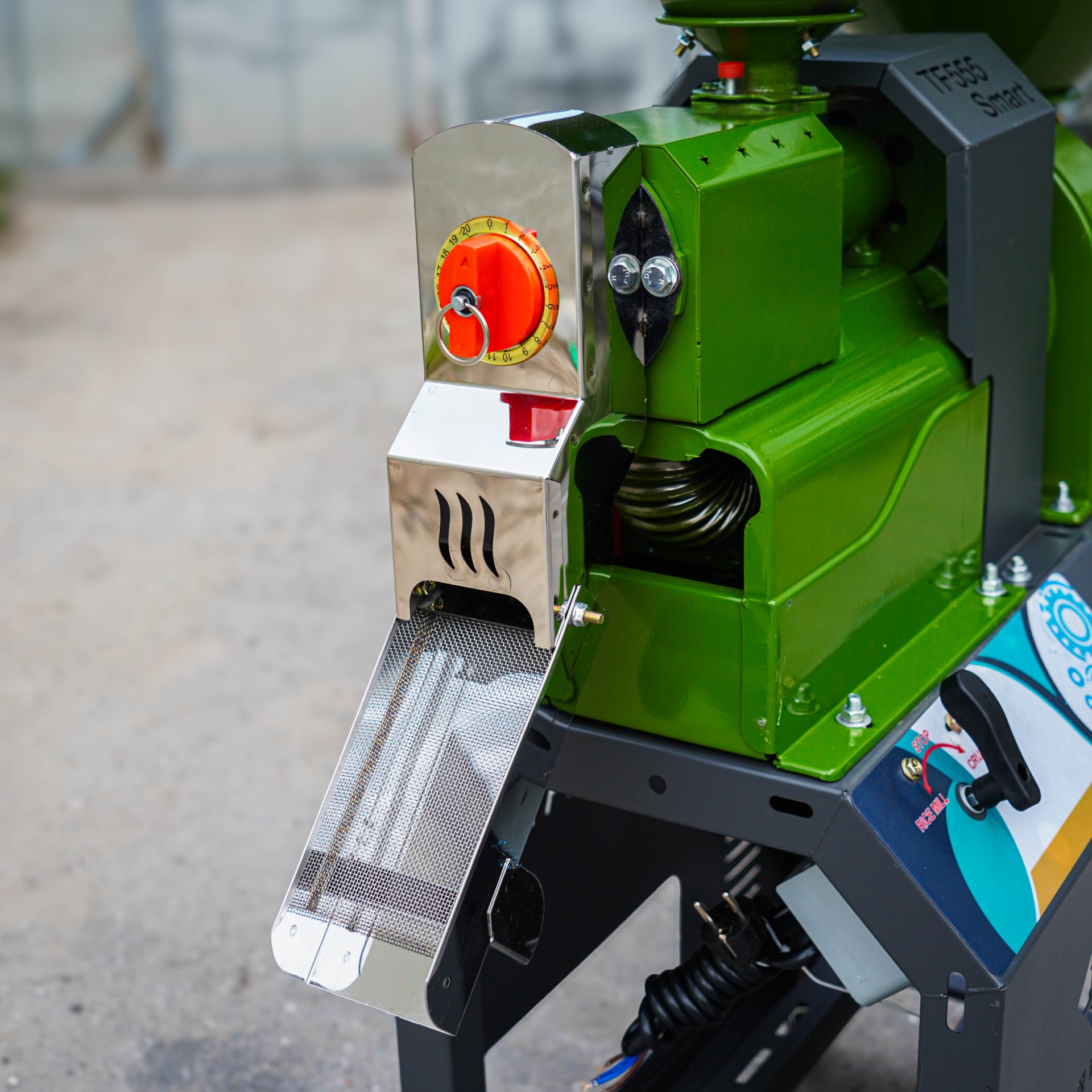 Máy xát, nghiền 2 tác dụng TF555 SMART